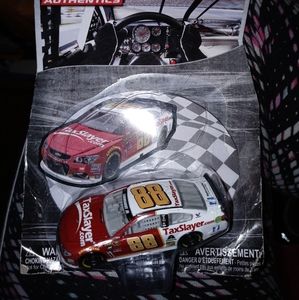 2016 Dale Earnhardt Jr. #88 Taxslayer Chevrolet SS